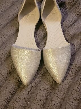 Native Silver Glitter Pointed D'Orsay Flats Fun Casual City Chic Relaxed Wear